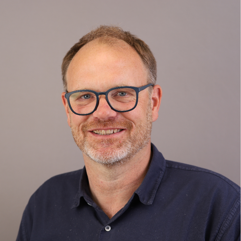  Lars Eickhoff